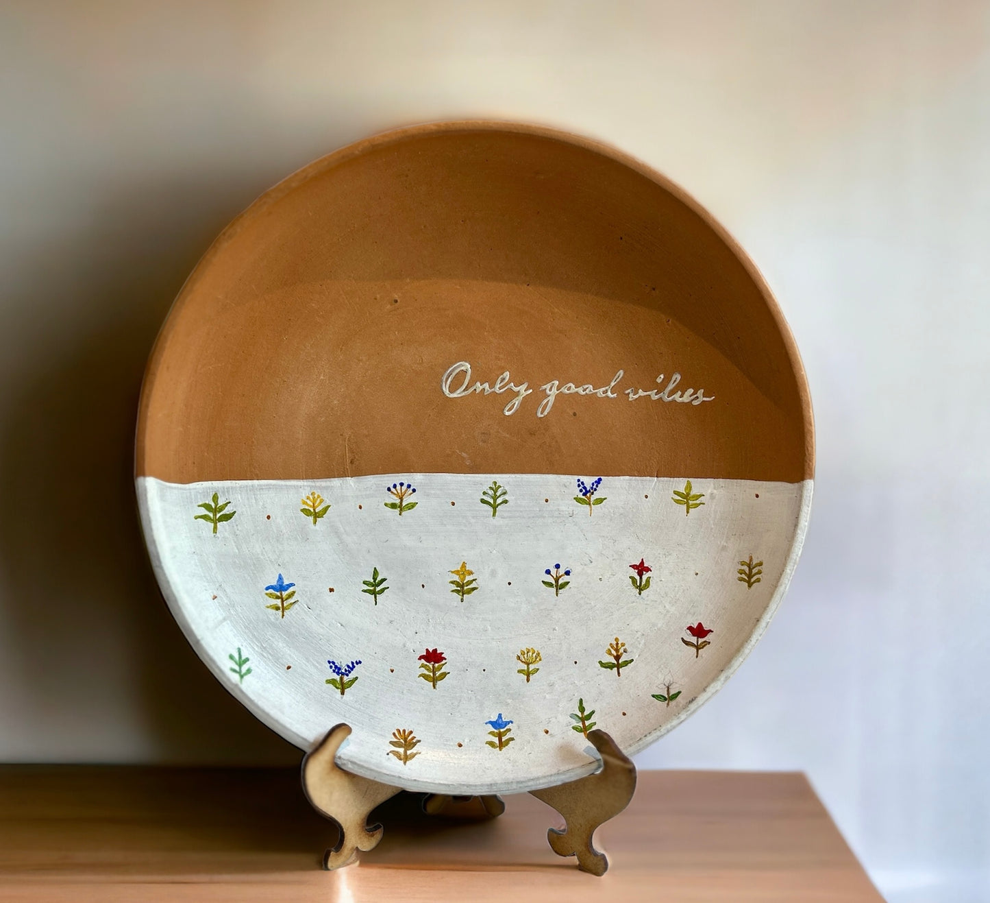 Terracotta hand painted plate - Good Vibes Only