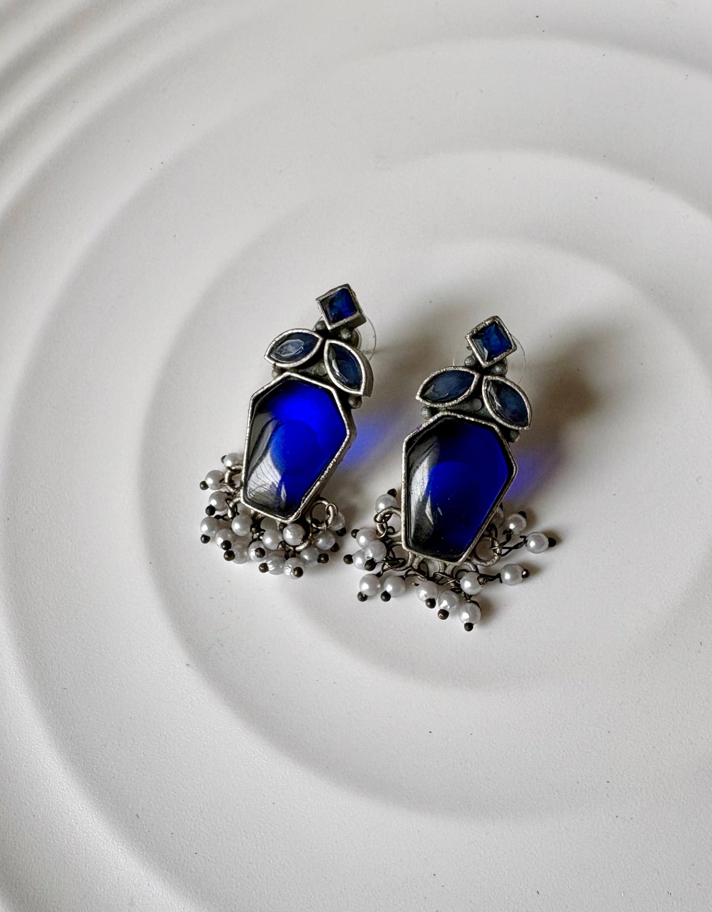 Oxidised Monalisa stone earrings